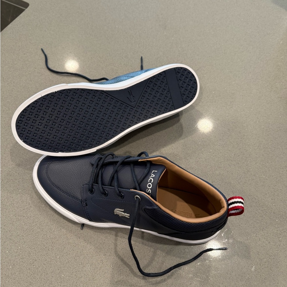 Lacoste Blue Sneakers with Low-Top Design and White Soles - Picture 2 of 3